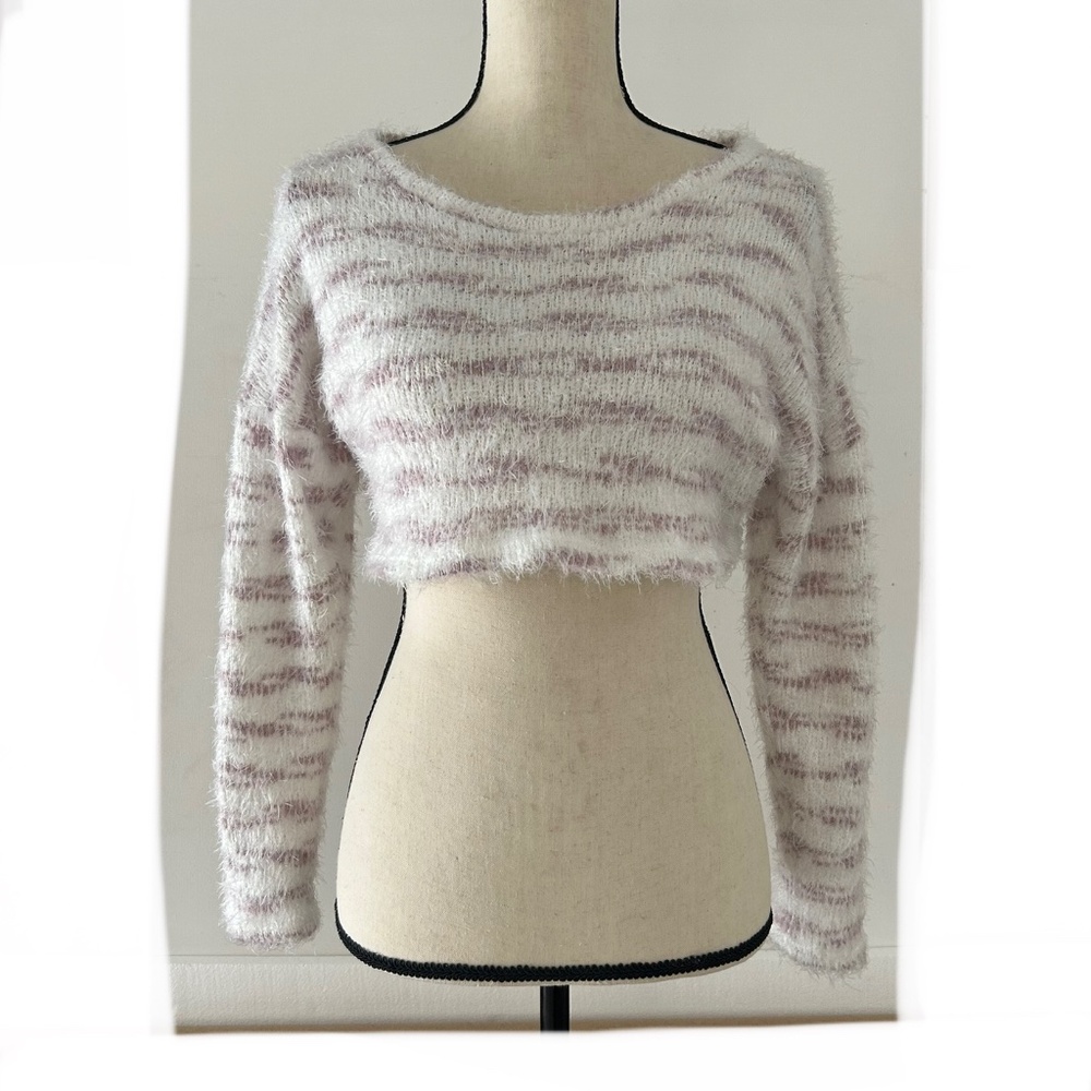 Etiquette Fuzzy/Eyelash Knit Slouchy Crop Long Sleeve Sweater sz Small